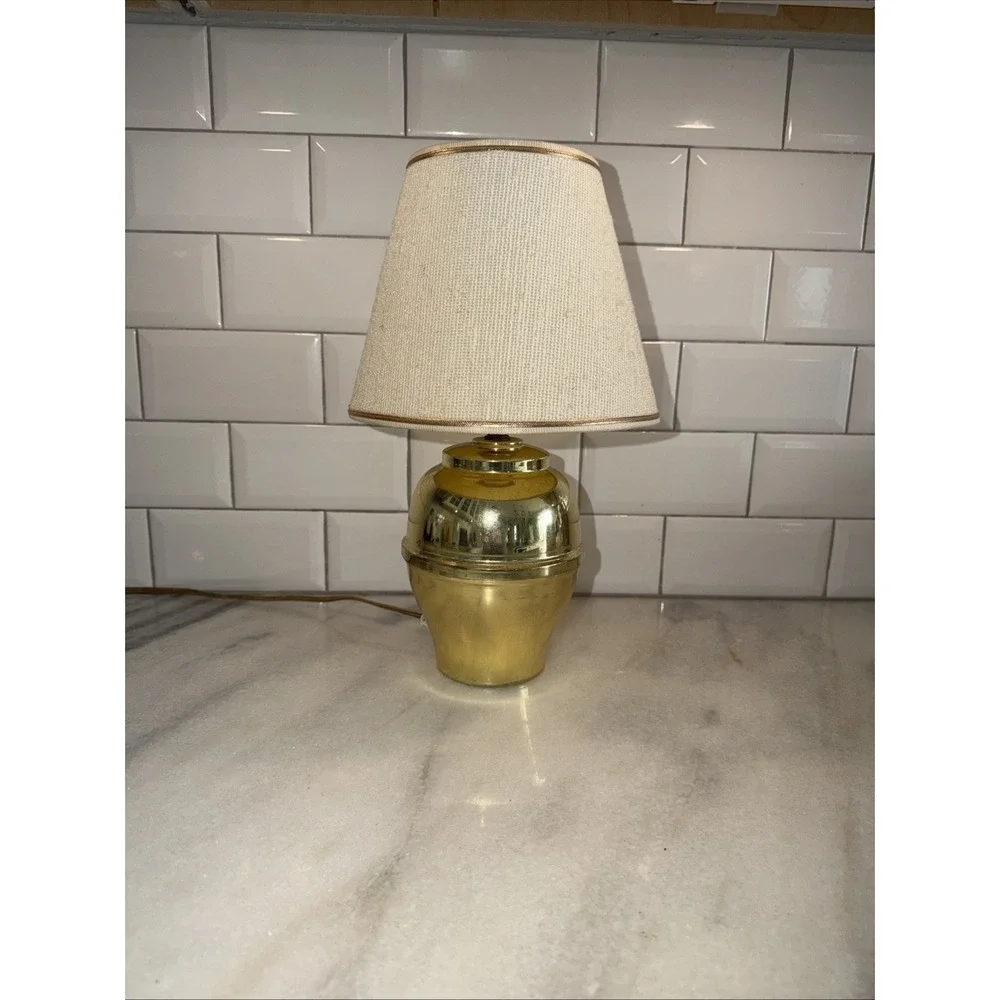 Adorable‎ Mini Brass Urn Style Bedside/desk/table Lamp With Cream Shade AS0002